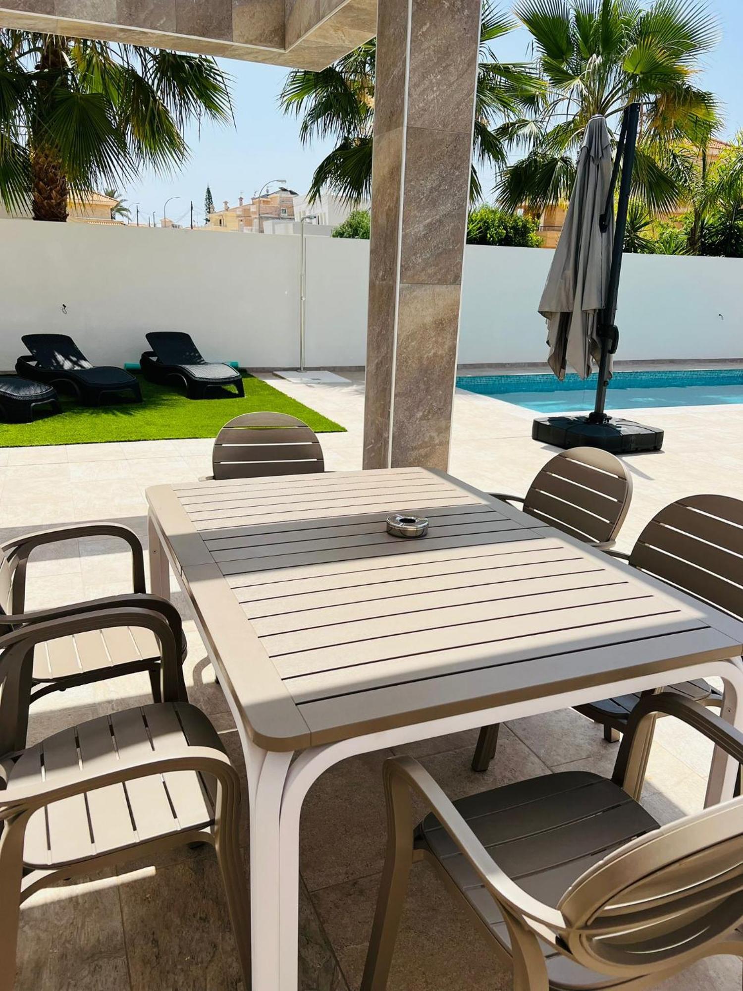 Villa Domicil De Luxe Torrevieja Zewnętrze zdjęcie