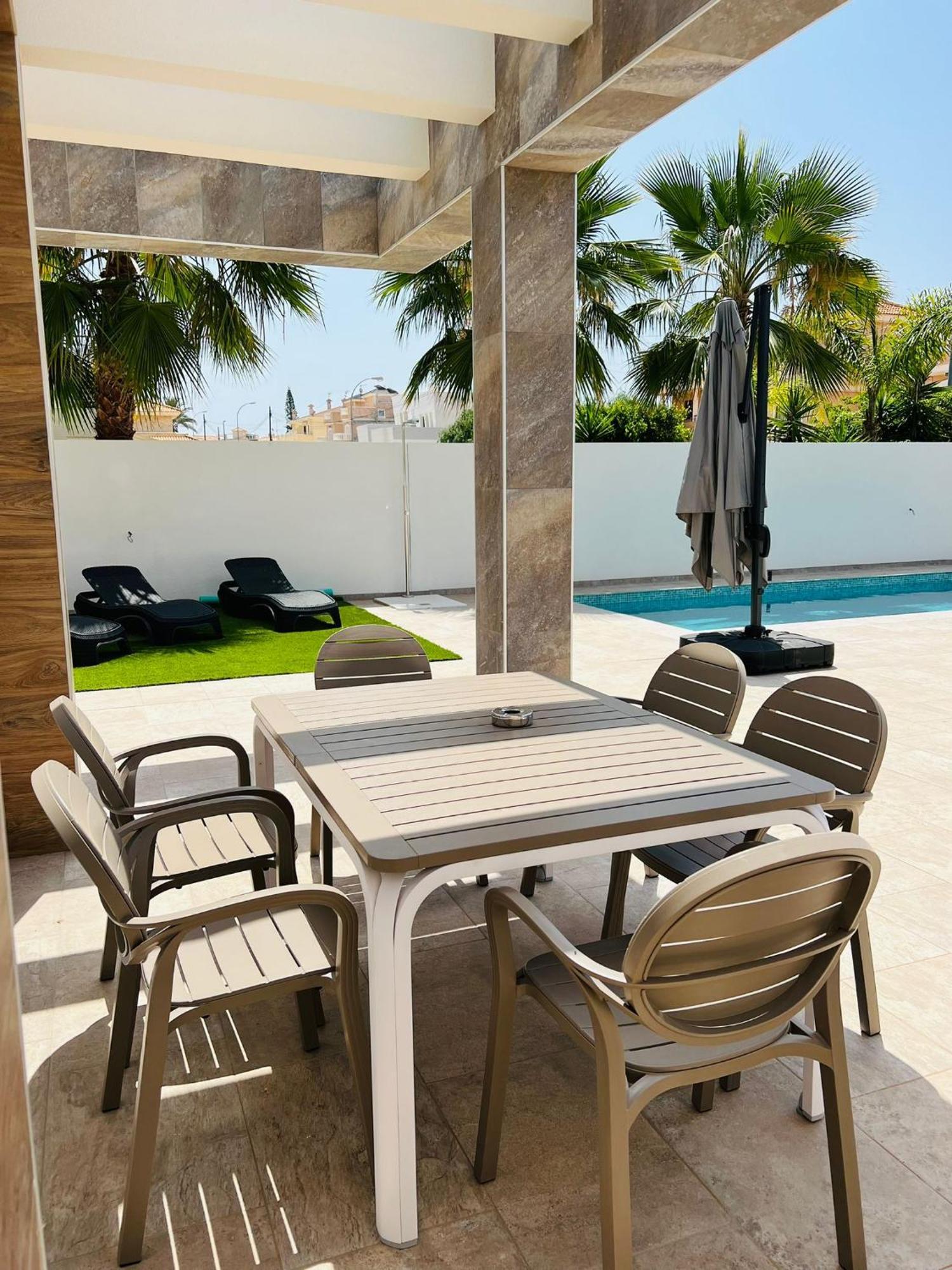 Villa Domicil De Luxe Torrevieja Zewnętrze zdjęcie